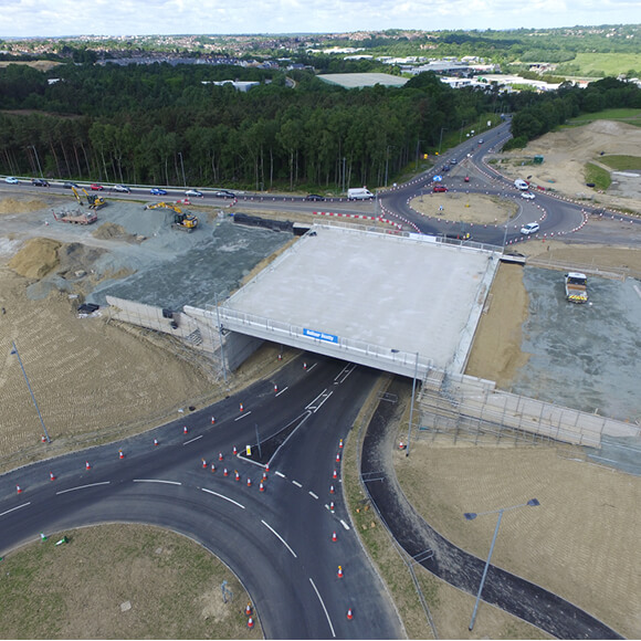 Image of Travaux de terrassement et de construction de ponts